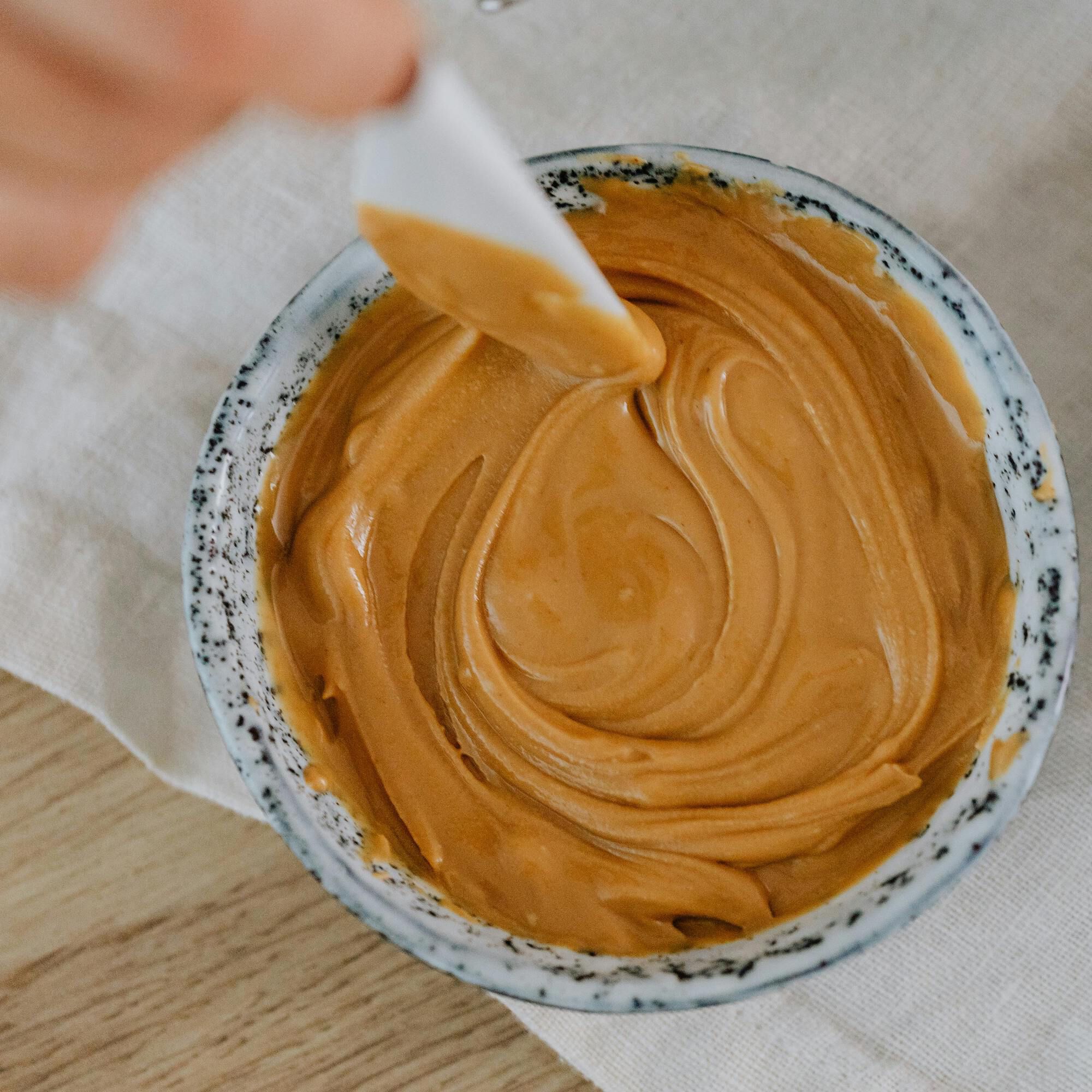 <b>CAN DOGS EAT PEANUTS AND PEANUT BUTTER?</b><br><br>Our veterinary nurse shares what you need to know before feeding peanuts and peanut butter to your dog&hellip;</br>